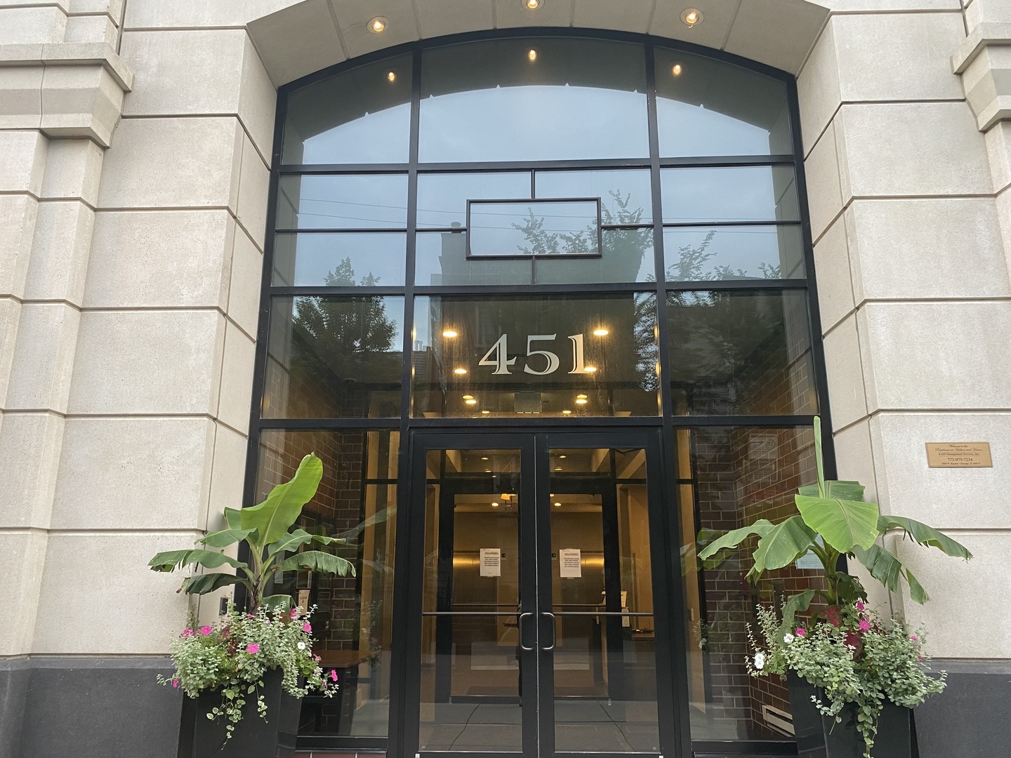 Property Photo: 451 W Huron Street 1412 IL 60654