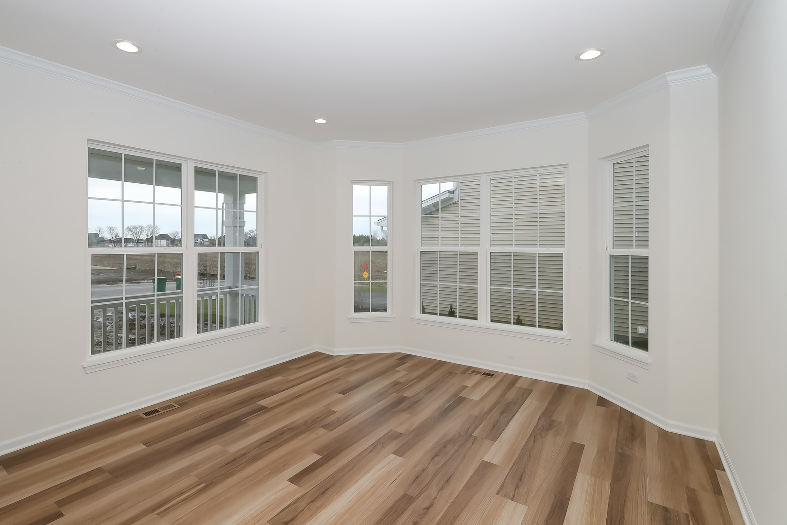 Property Photo: 156 Piper Glen Avenue IL 60543