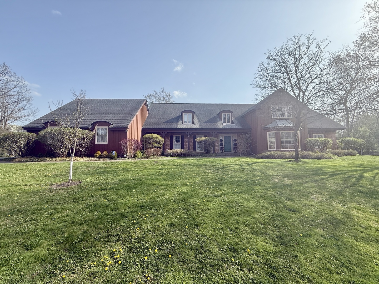Property Photo: 1135 Buttonwood Lane IL 60062