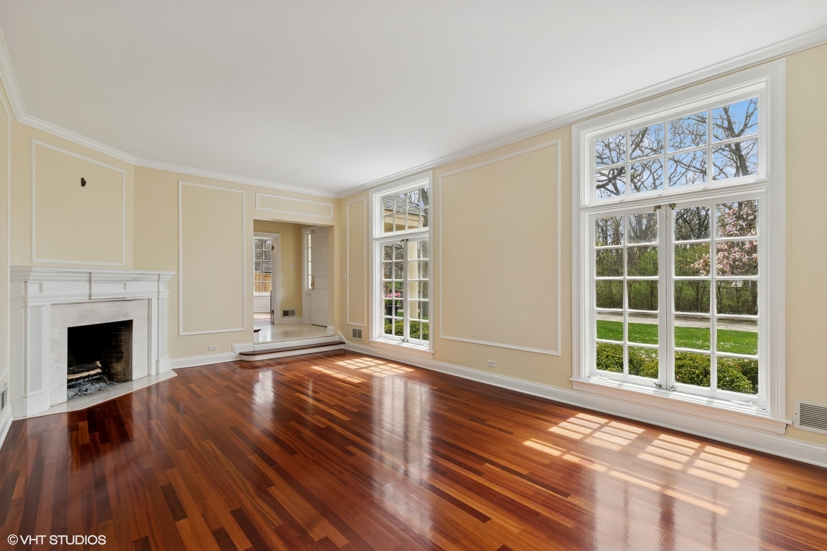 Property Photo: 360 Linden Avenue IL 60045