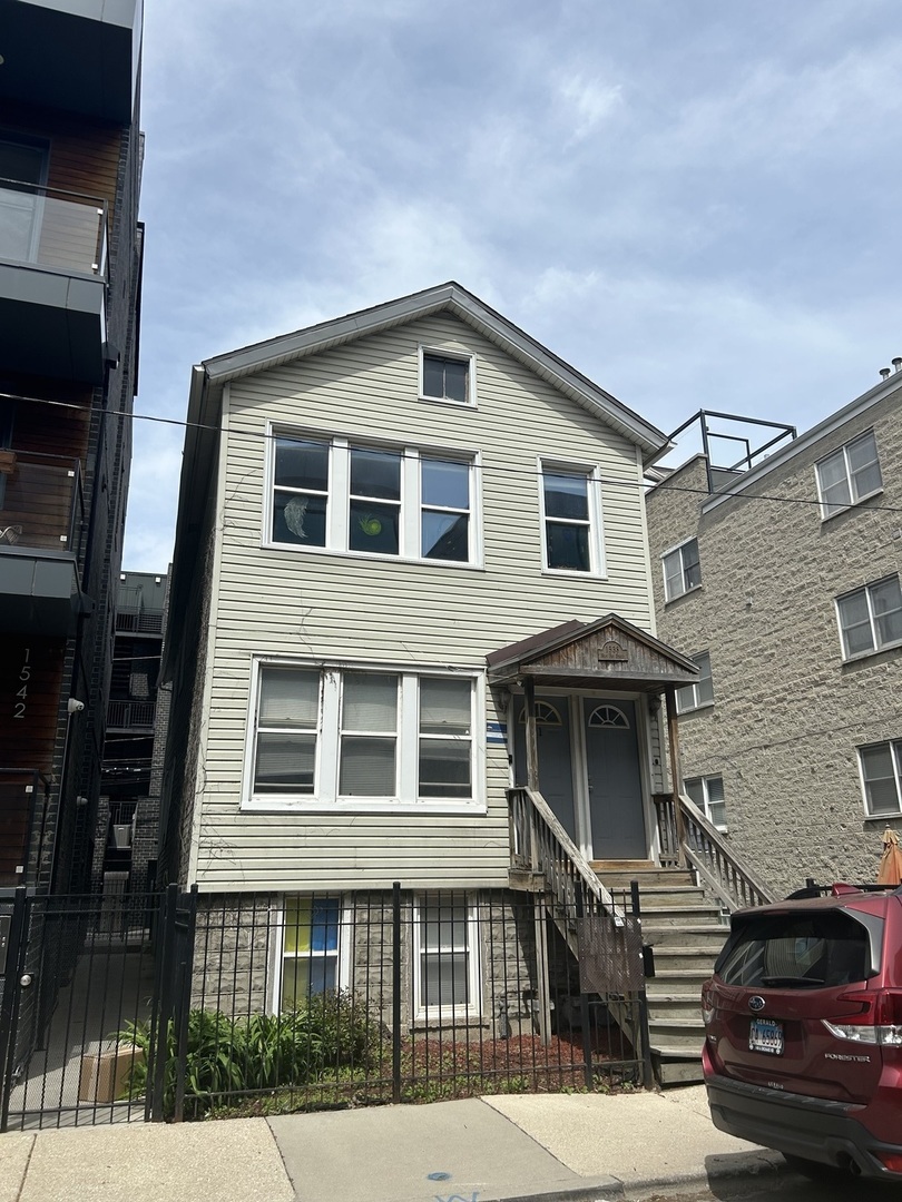 Property Photo: 1538 W Fry Street IL 60642