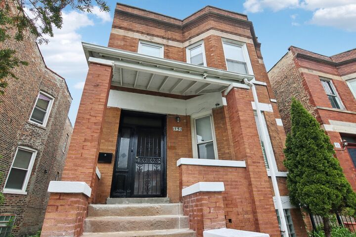 Property Photo: 1752 E 72nd Place IL 60649