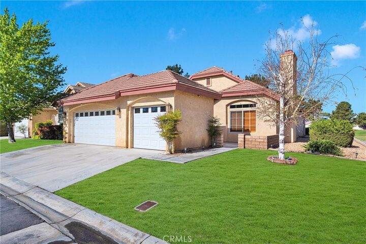 Property Photo:  11252 Country Club Drive  CA 92308 