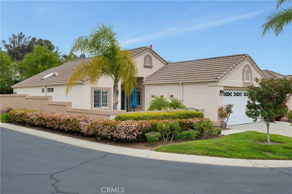 Property Photo: 23863 Via Pamilla CA 92562