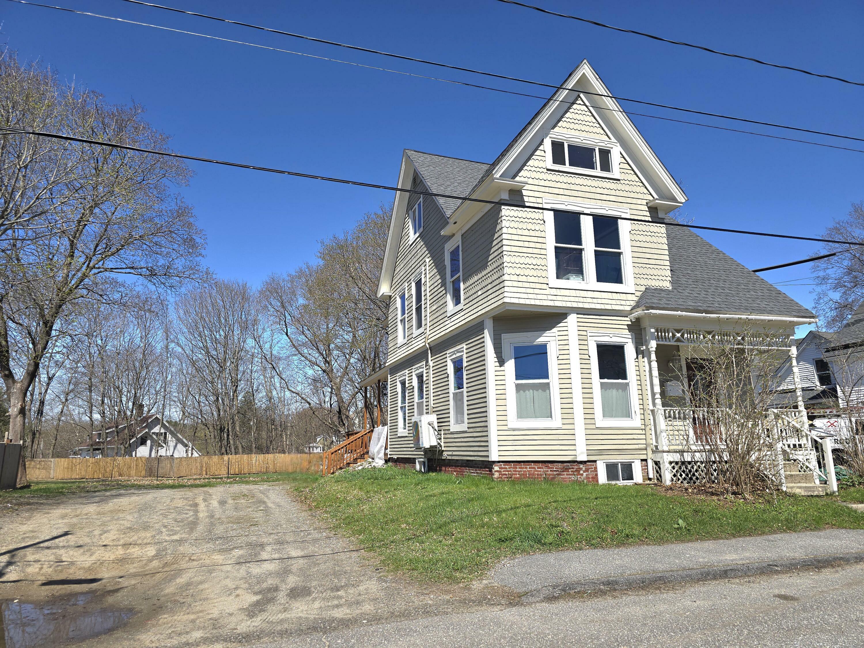 Property Photo:  10 Middle Street  ME 04252 