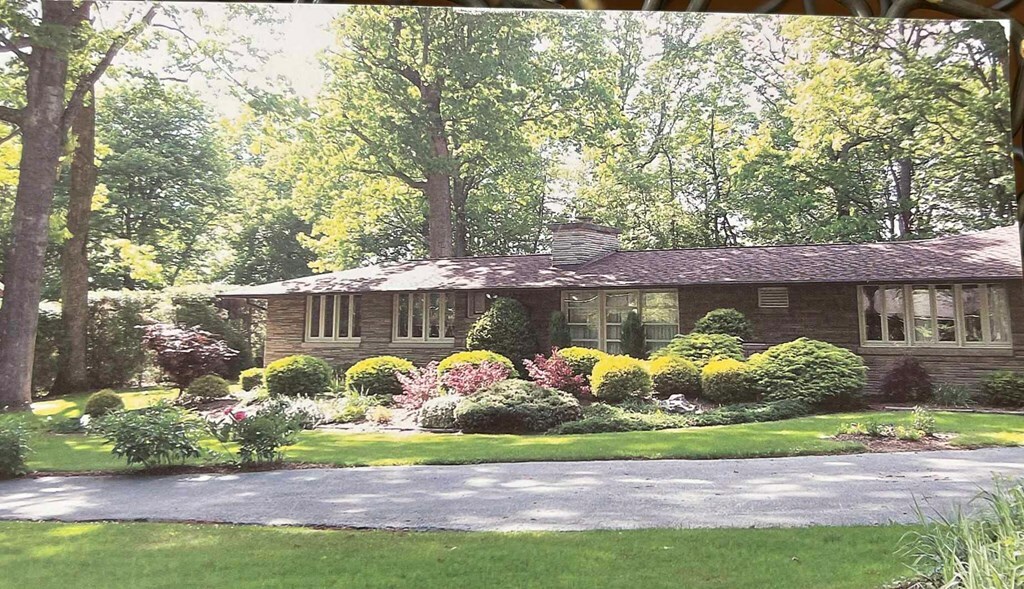 Property Photo: 231 Oakdell Ave WV 24701