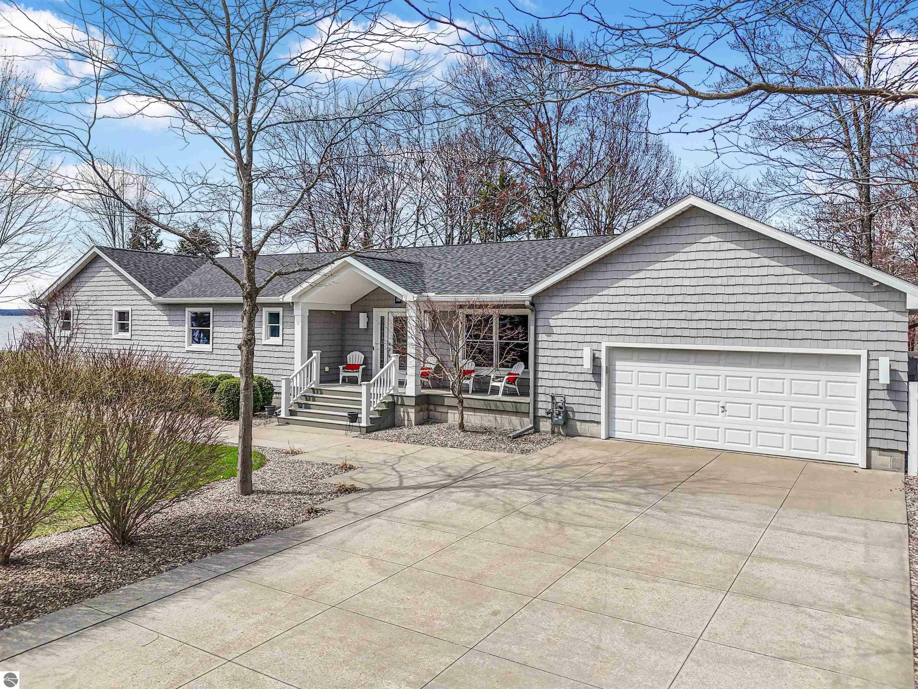 110 Indian Road  Houghton Lake MI 48629 photo