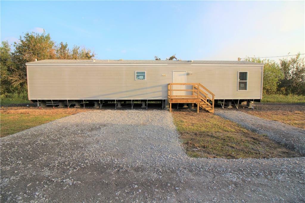 Property Photo: 32782 Highway 11 LA 70041