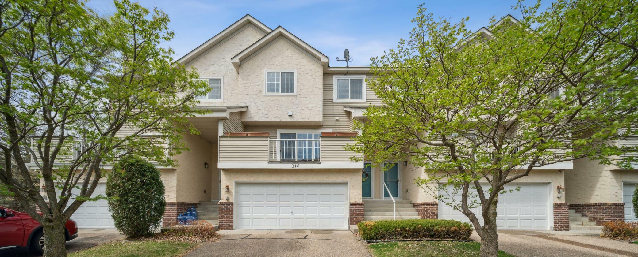 314 Brickyard Drive  Chaska MN 55318 photo
