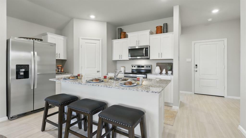 Property Photo: 1009 Leaping Lark Lane TX 76131