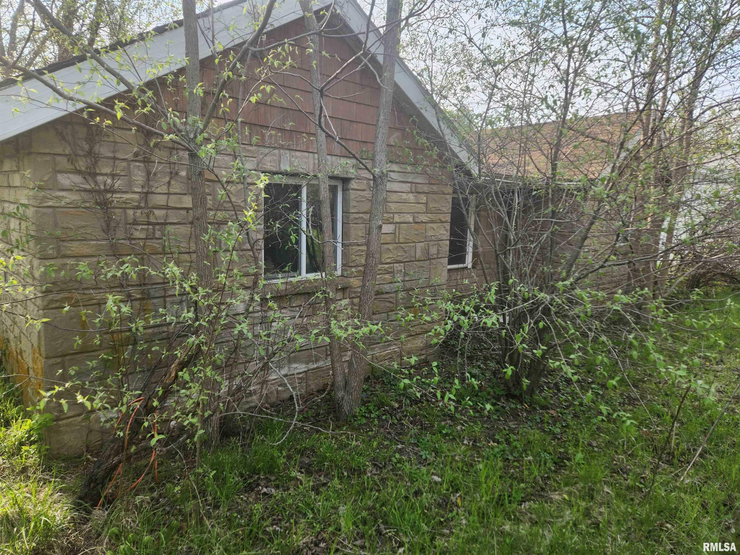 Property Photo: 9915 N Blacksoil Lane IL 61615