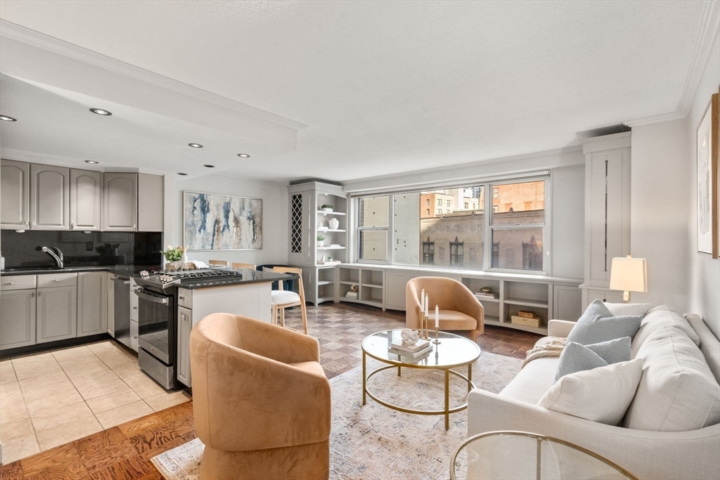 Property Photo:  151 Tremont St 8S  MA 02111 