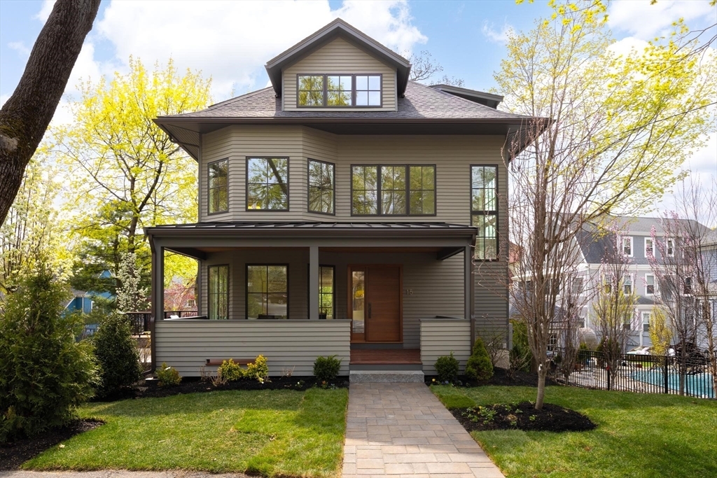 Property Photo: 15 Woodcliff Rd MA 02461