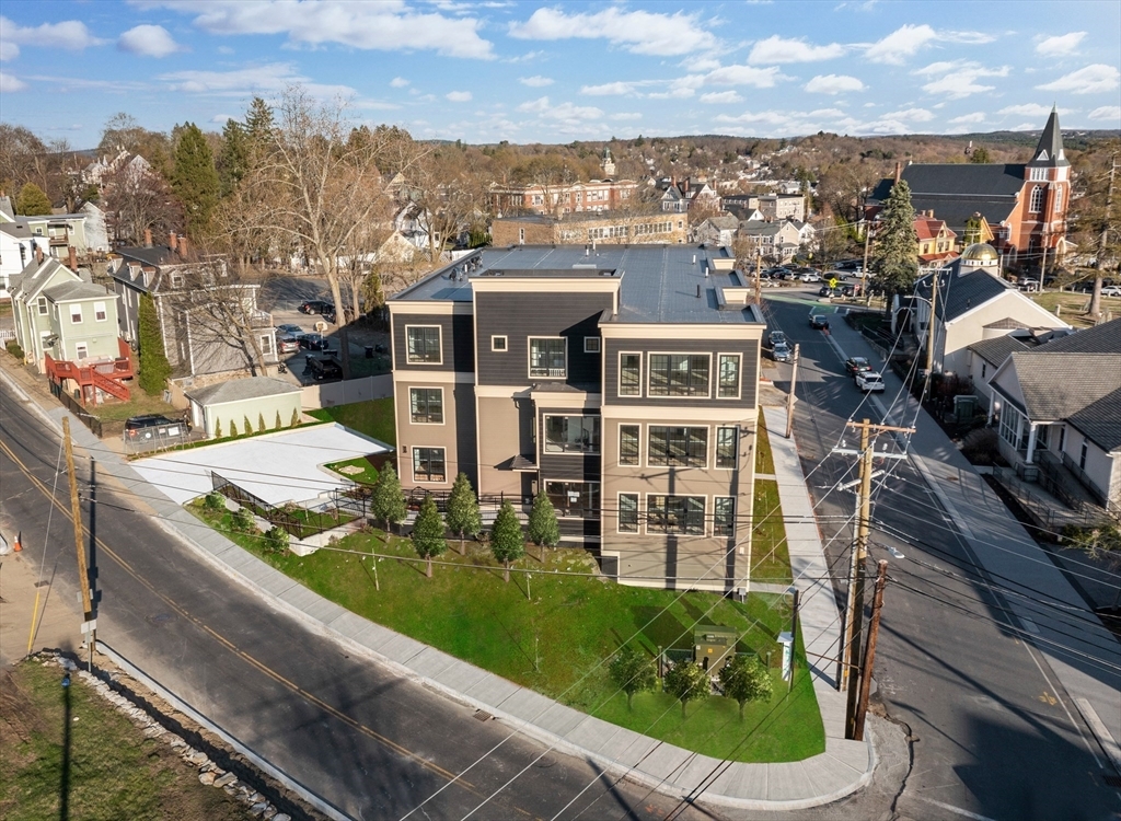 Property Photo:  272 Lincoln Street 101  MA 01752 