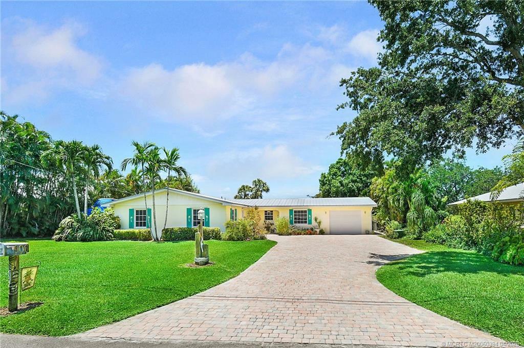 Property Photo: 906 SW Magnolia Bluff Drive FL 34990