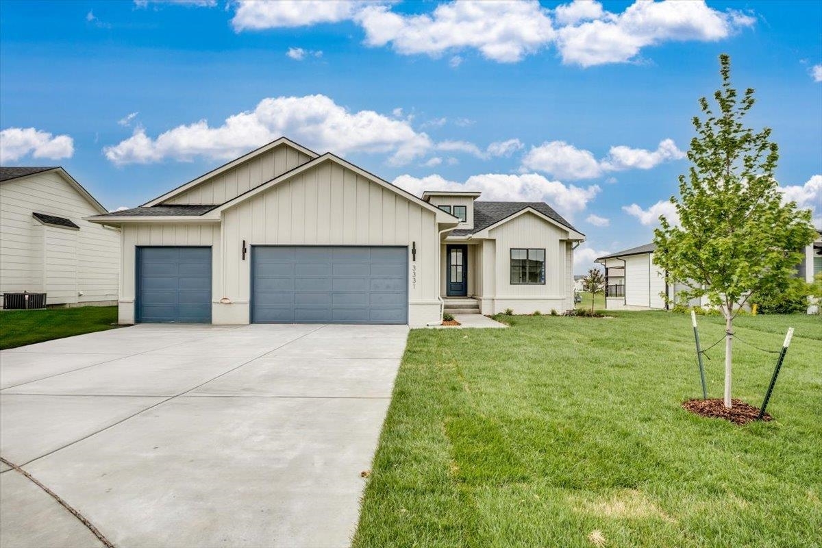 Property Photo: 3331 S Linden Ct KS 67210