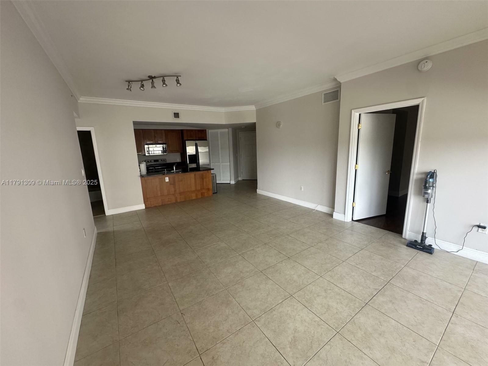 Property Photo:  4100 Salzedo St 604  FL 33146 