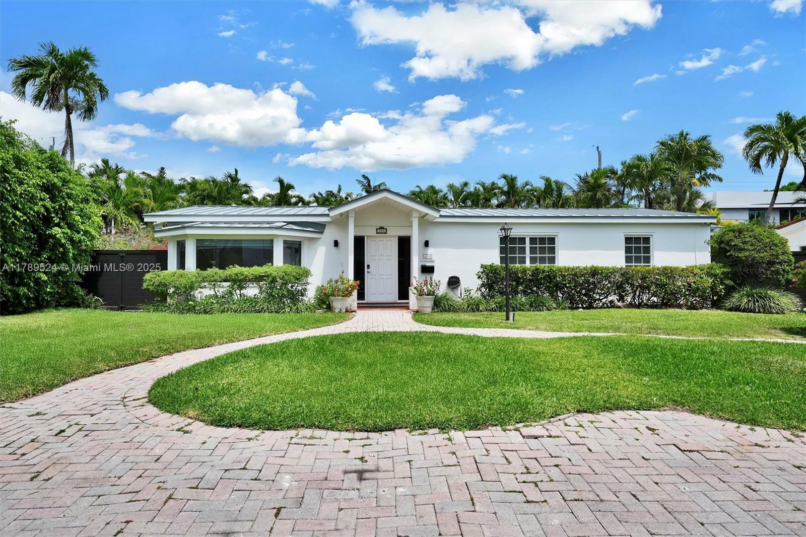 Property Photo: 255 Ridgewood Rd FL 33149
