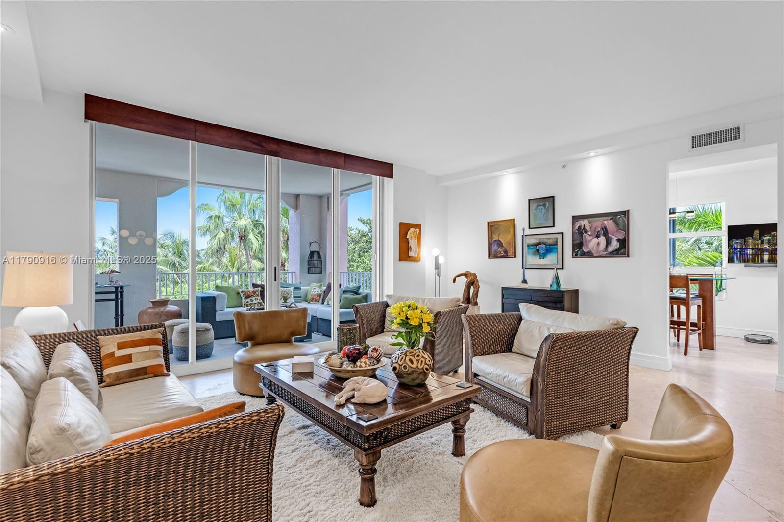 727 Crandon Blvd 401  Key Biscayne FL 33149 photo