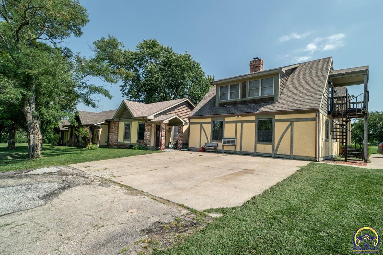 Property Photo: 1505 Linn Street KS 66088