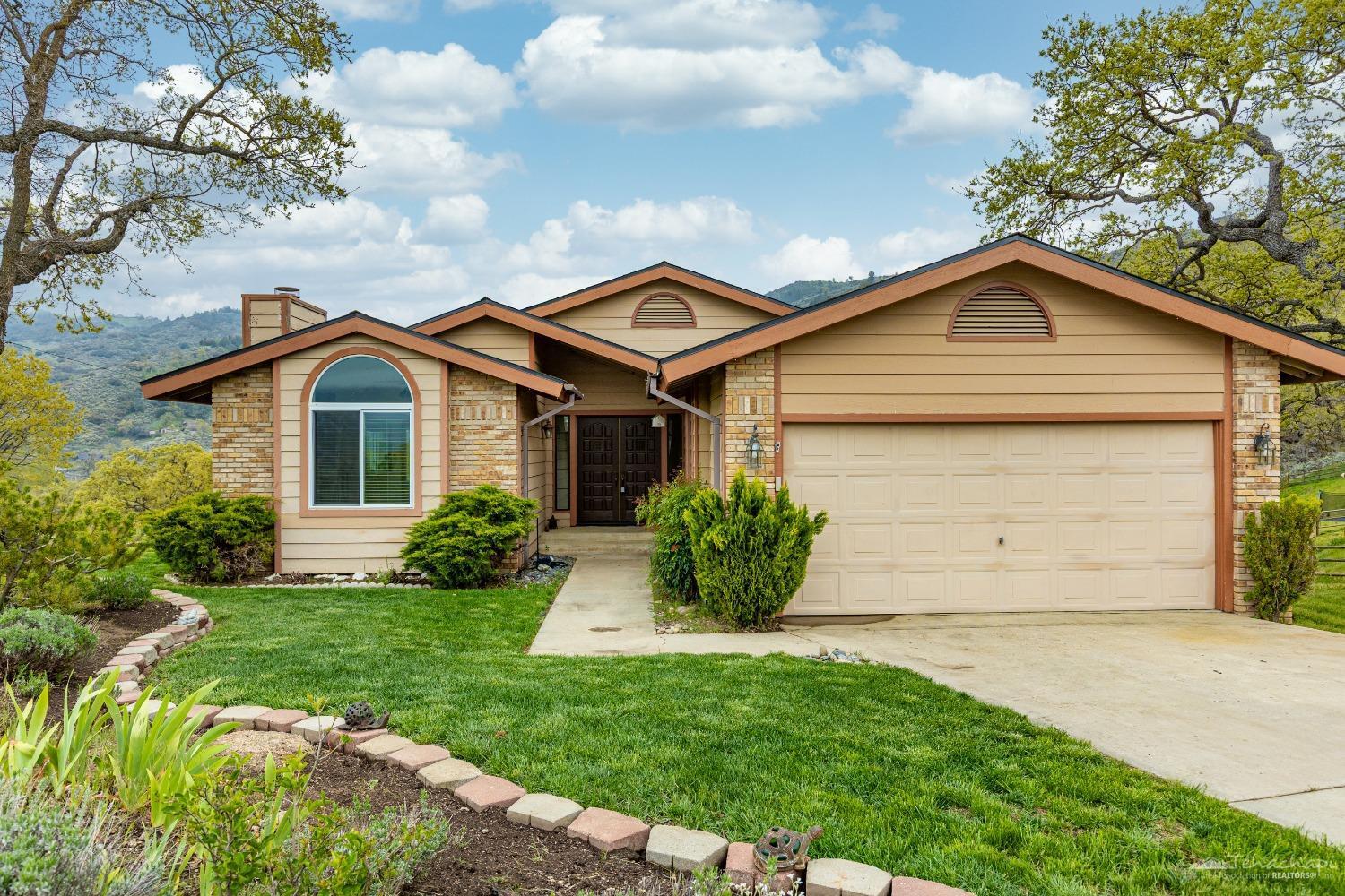 30350 Fox Ridge Court  Tehachapi CA 93561 photo