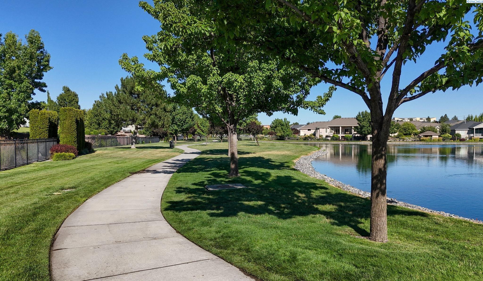 Property Photo: 8712 W 9th Ave WA 99336