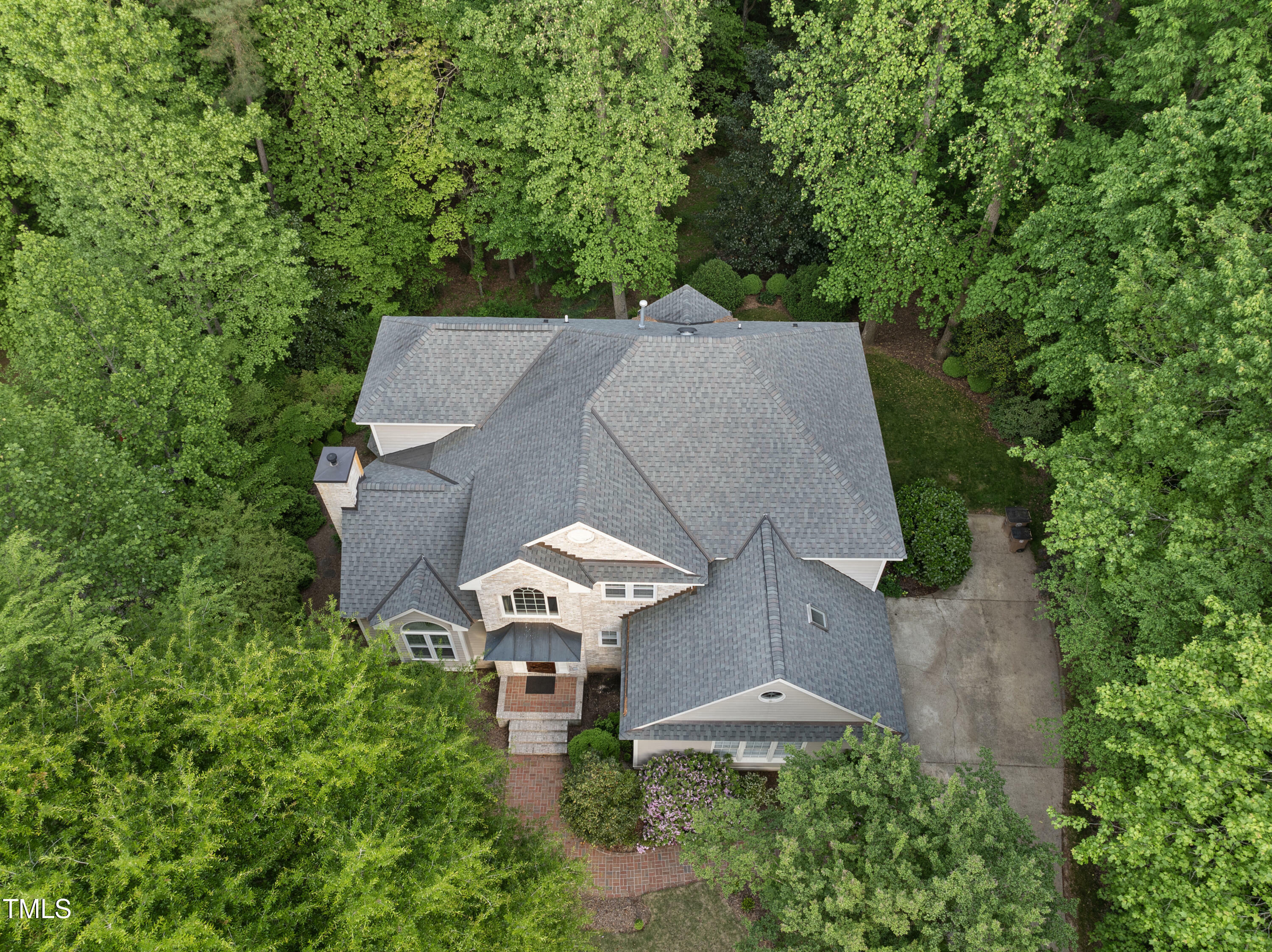 Property Photo: 927 Jones Wynd NC 27587
