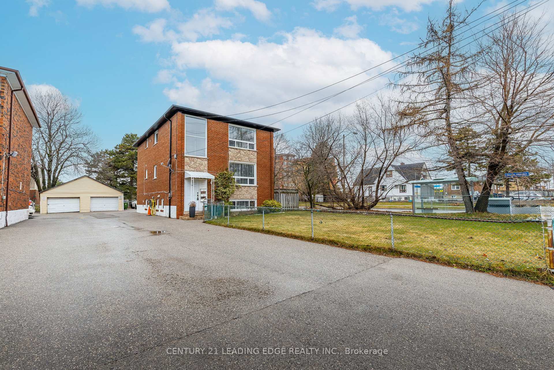 Property Photo: 796 Midland Avenue 1 ON M1K 4E7