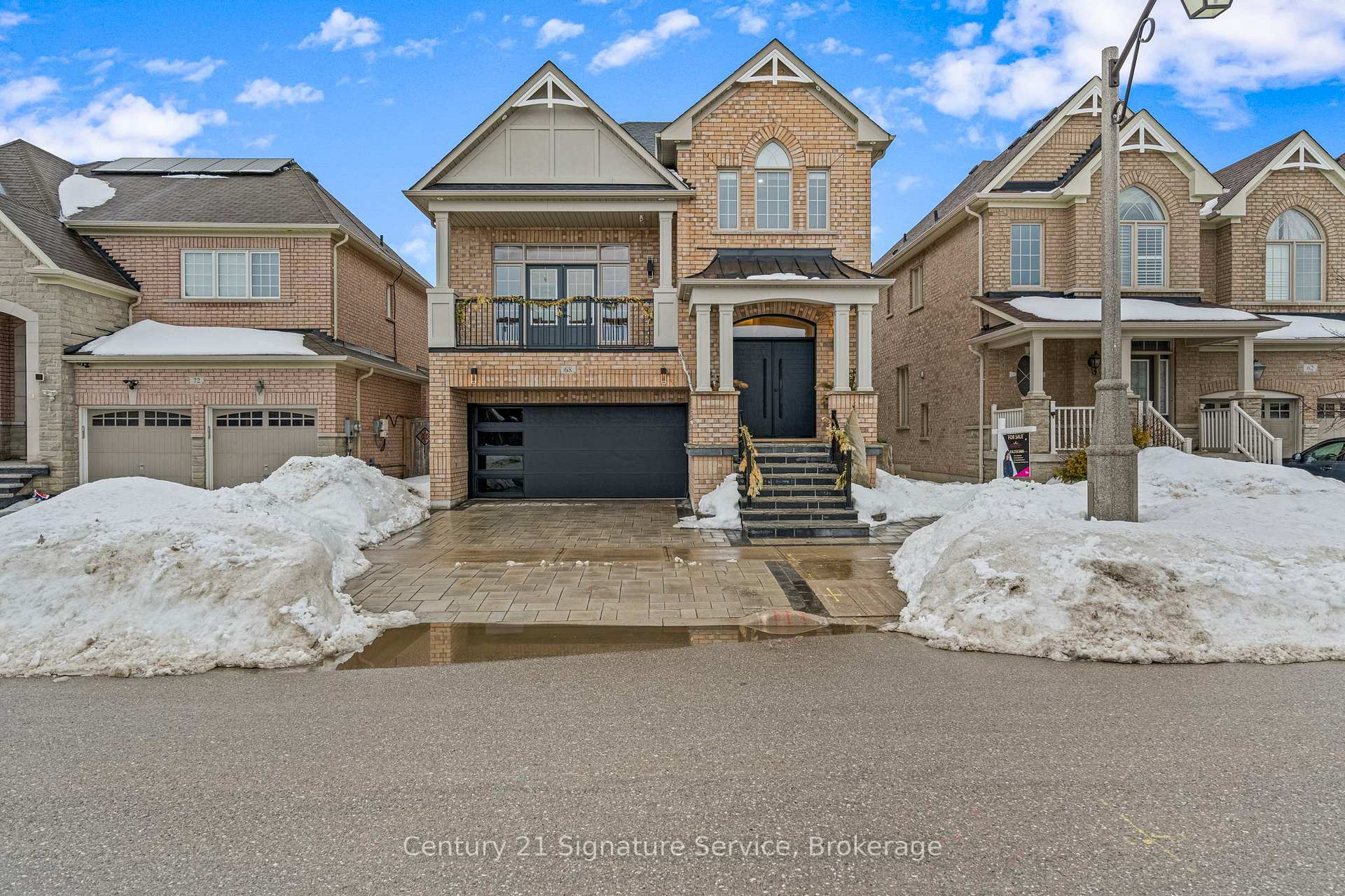 Property Photo: 68 Greendale Avenue ON L4A 0S2