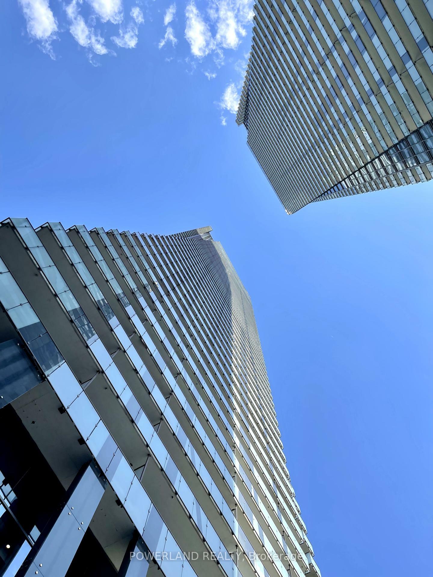 Property Photo: 1080 Bay Street 4405 ON M5S 0A5