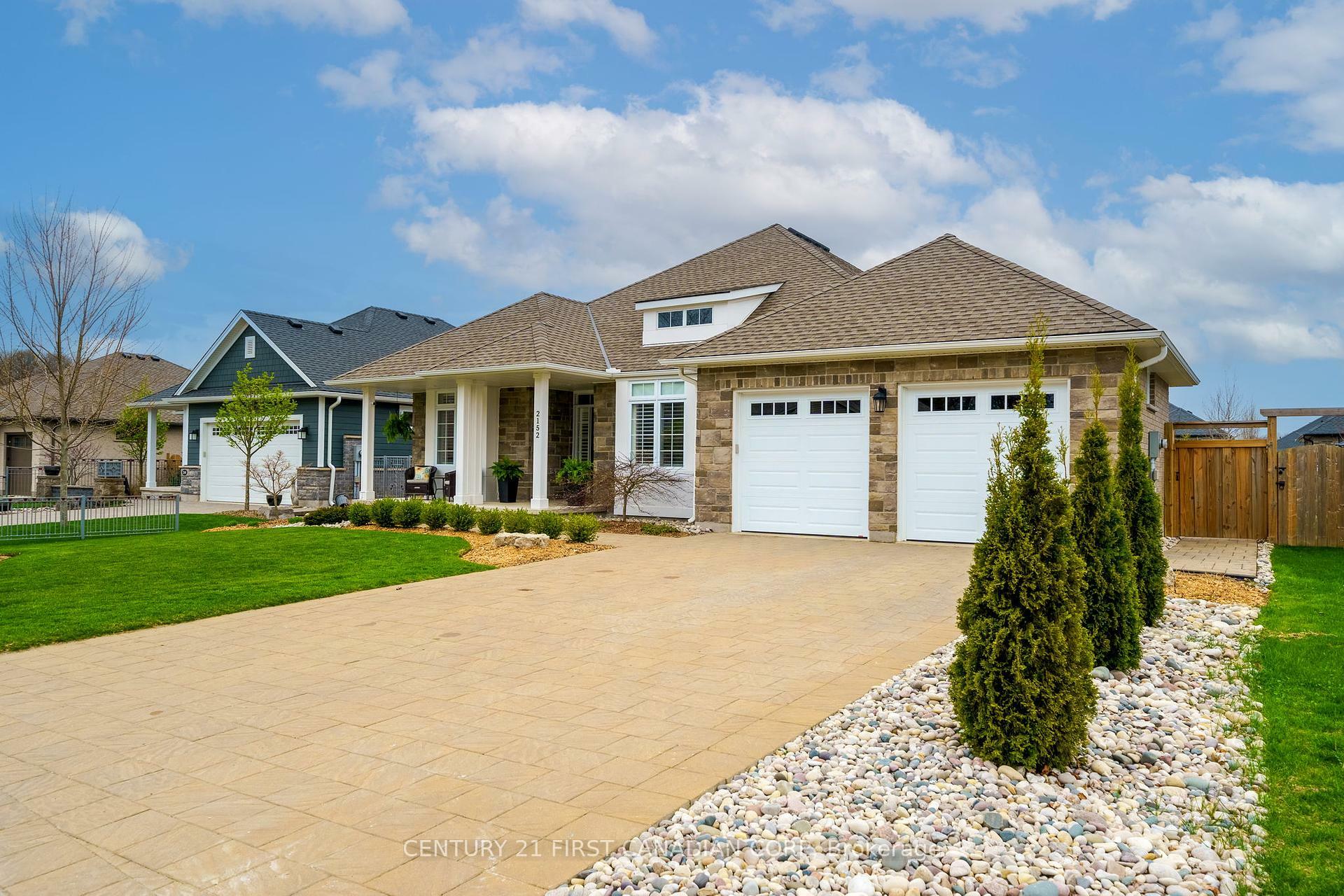 2152 Lockwood Crescent  Strathroy Caradoc ON N0L 1W0 photo