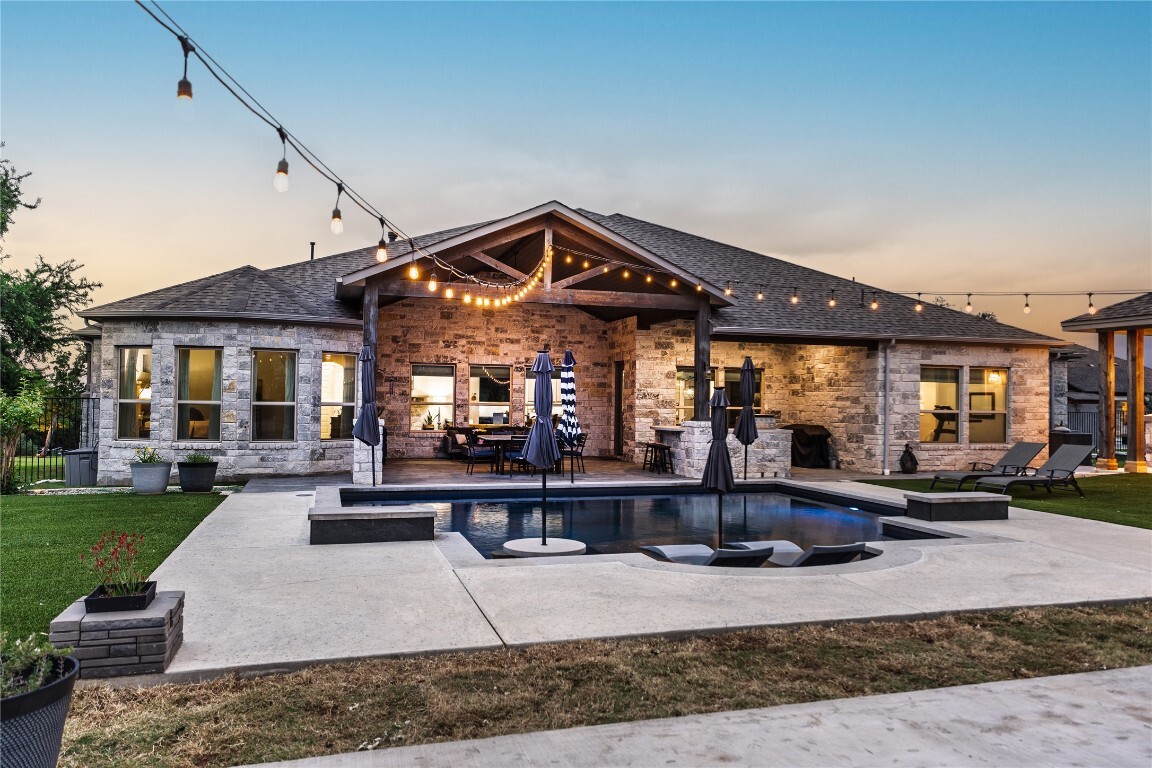 Property Photo: 409 Flintlock Drive TX 78641