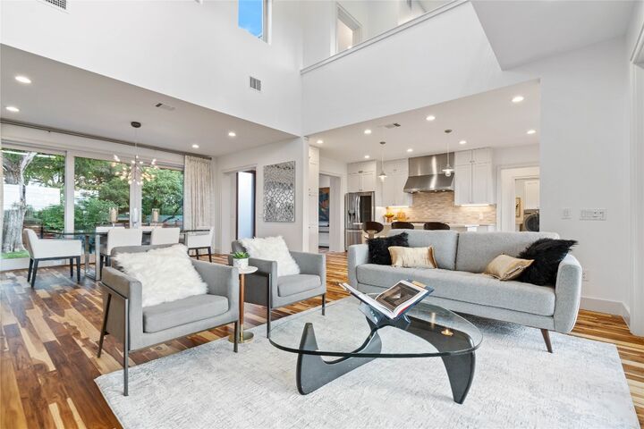 2902 Cedarview Drive  Austin TX 78704 photo