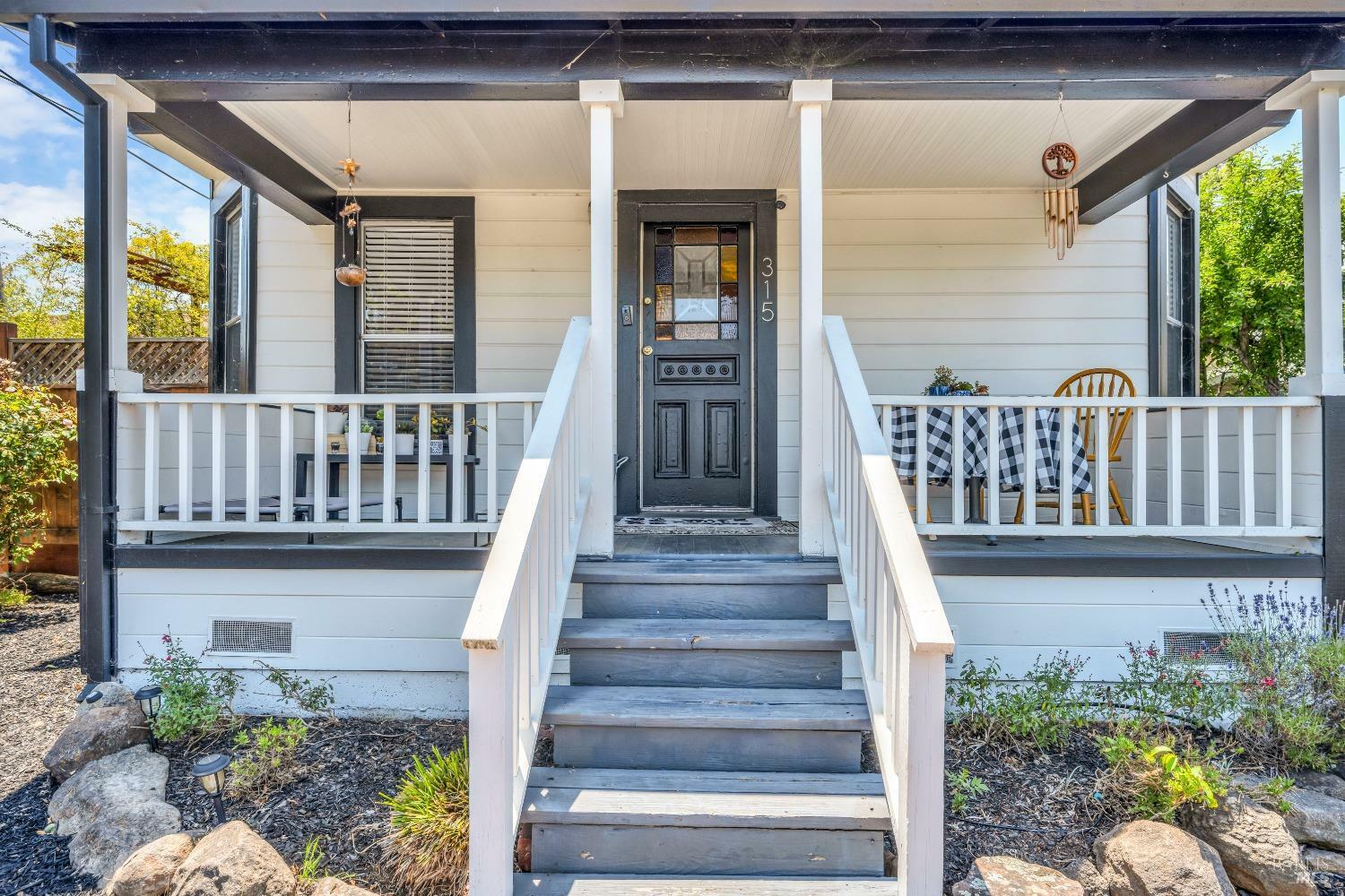 315 315 1/2 Baker Street  Petaluma CA 94952 photo