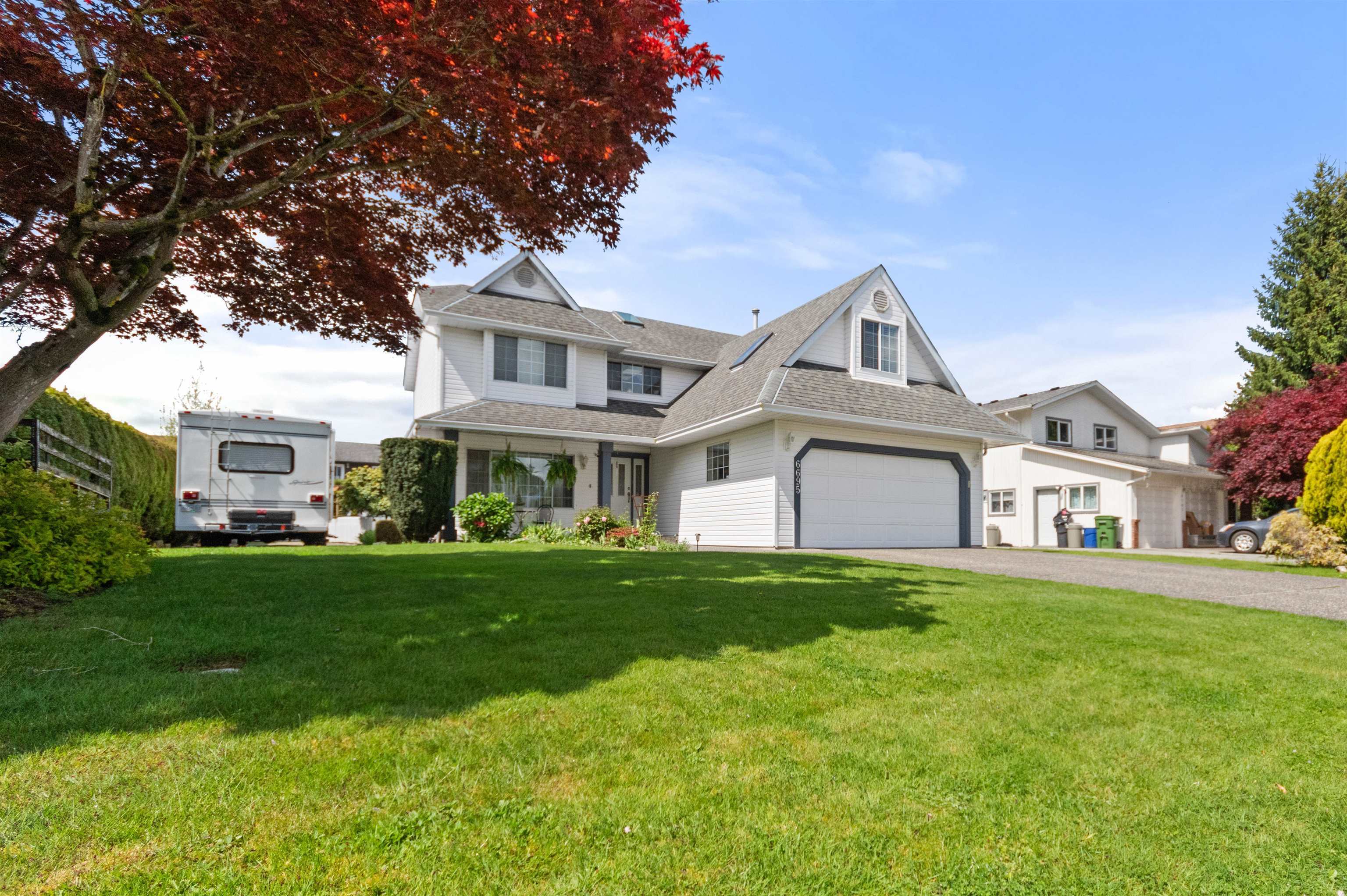 Photo de la propriété: 6695 Beaufort Road BC V2R 2C5