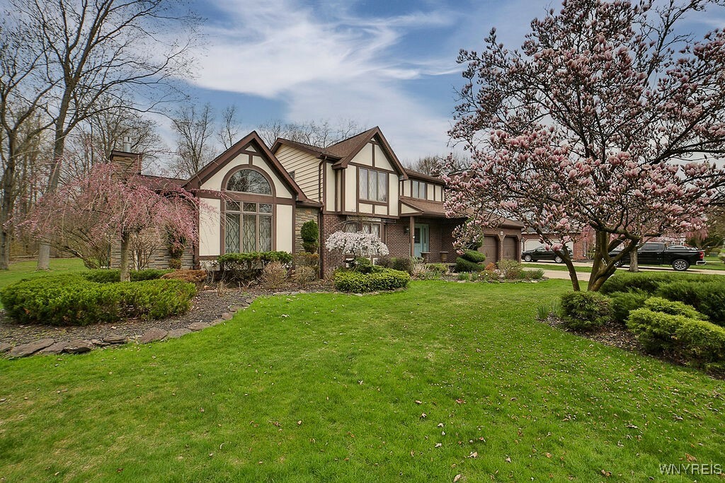 Property Photo: 1444 Fairfield Drive NY 14120