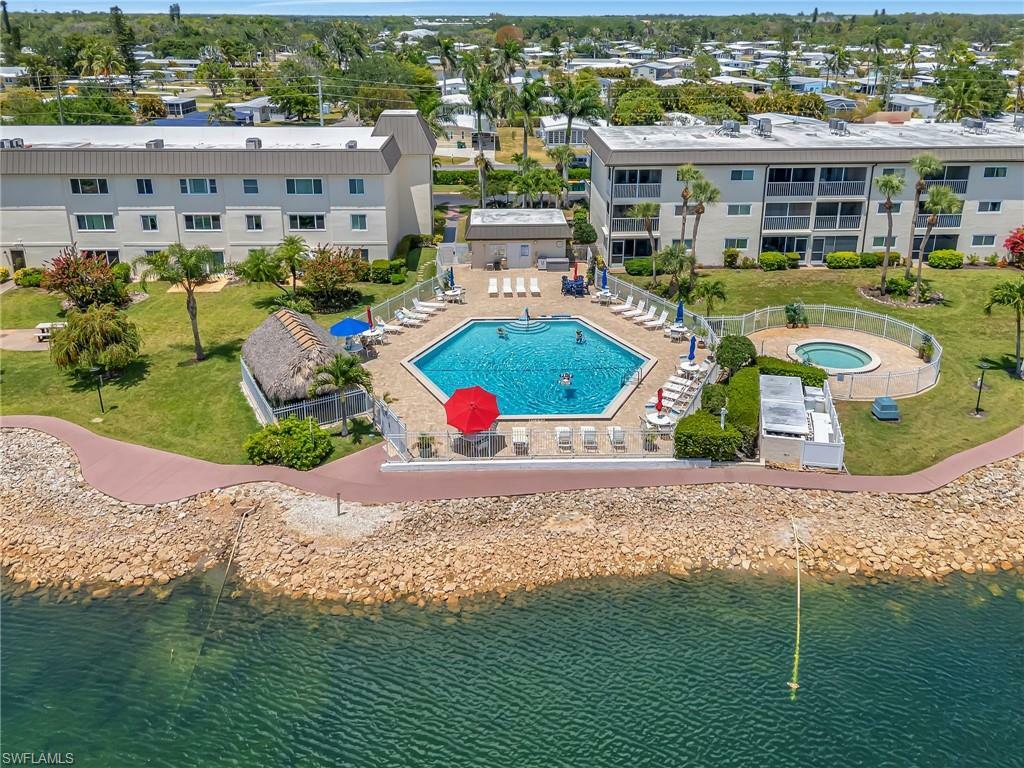 Property Photo: 1010 Manatee Rd B305 FL 34114