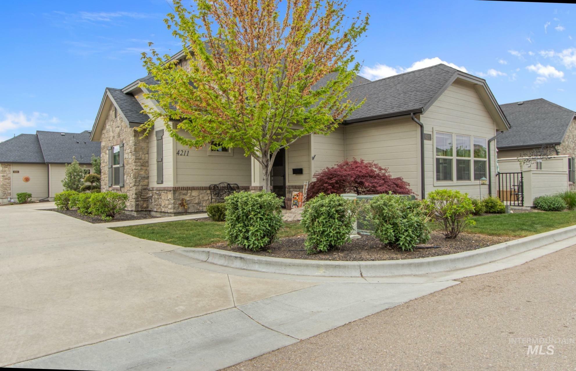 Property Photo: 4211 E Silverking Ln ID 83642