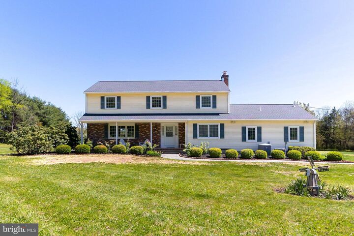 1602 Harbourton Rocktown Road  Hopewell NJ 08530 photo