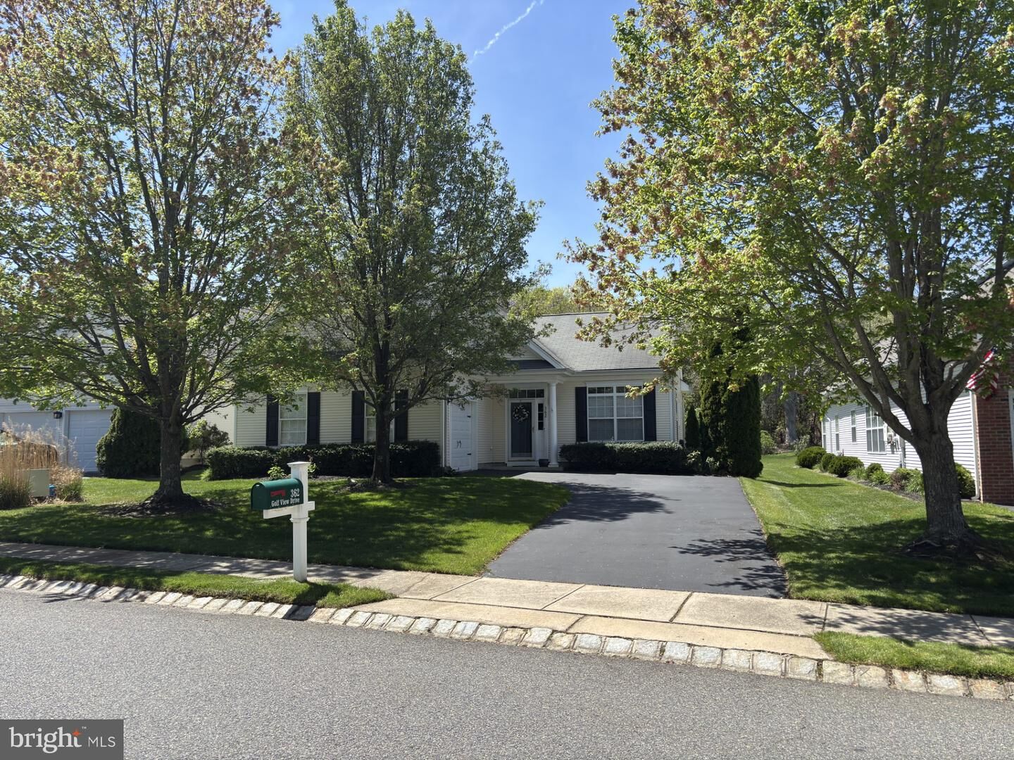Property Photo:  362 Golf View Drive  NJ 08087 