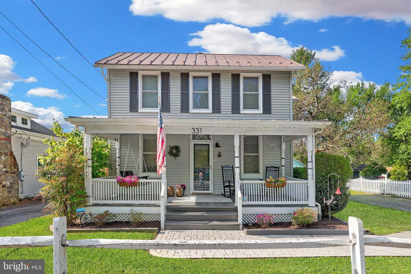 Property Photo: 331 W Colonial Highway VA 20158