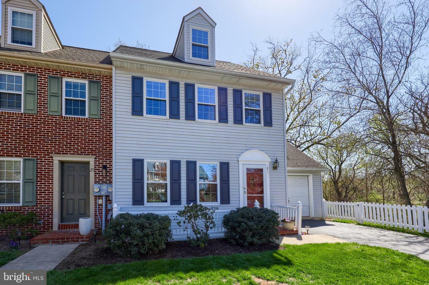 Property Photo: 27 Pennwick Drive PA 17543