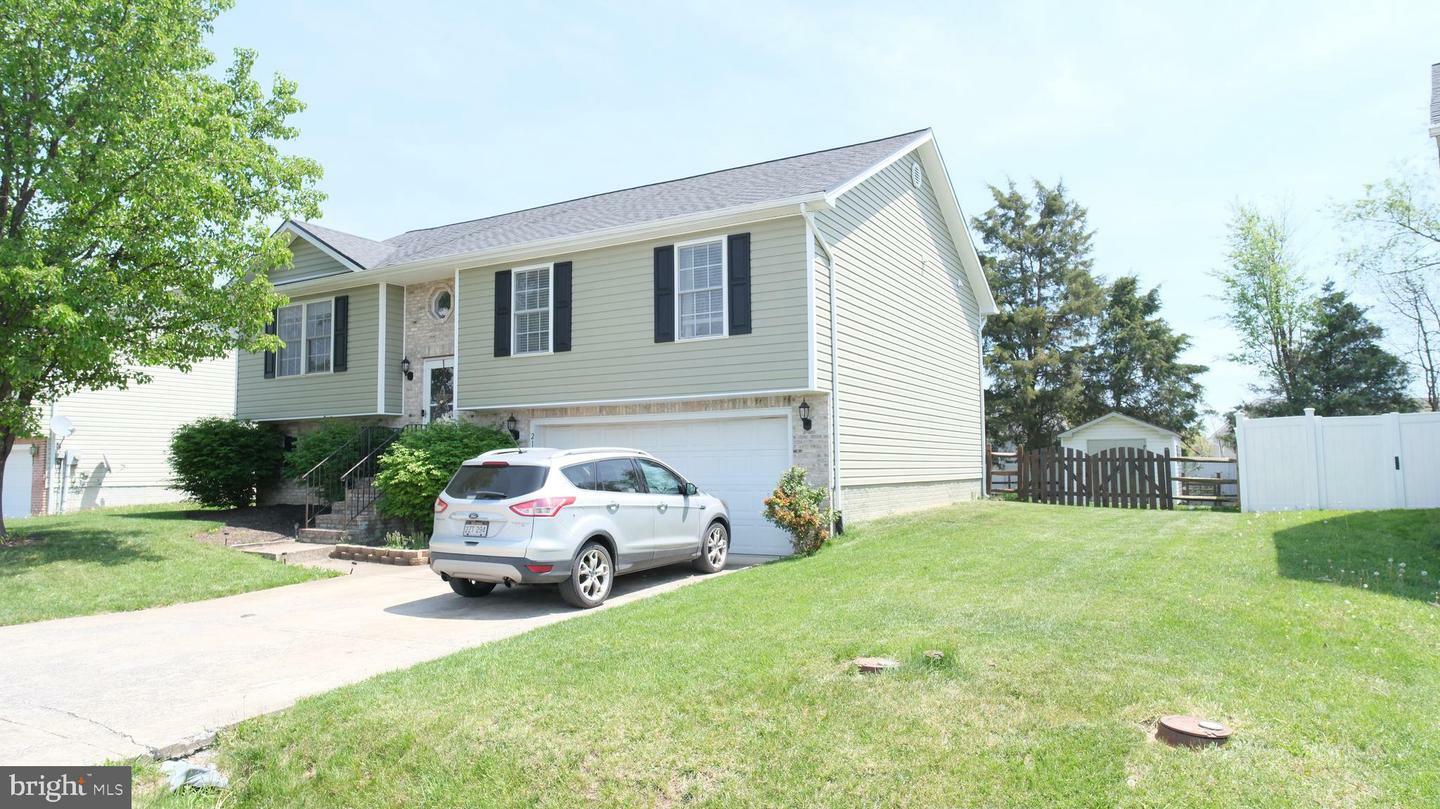 Property Photo: 210 Ford Circle WV 25428