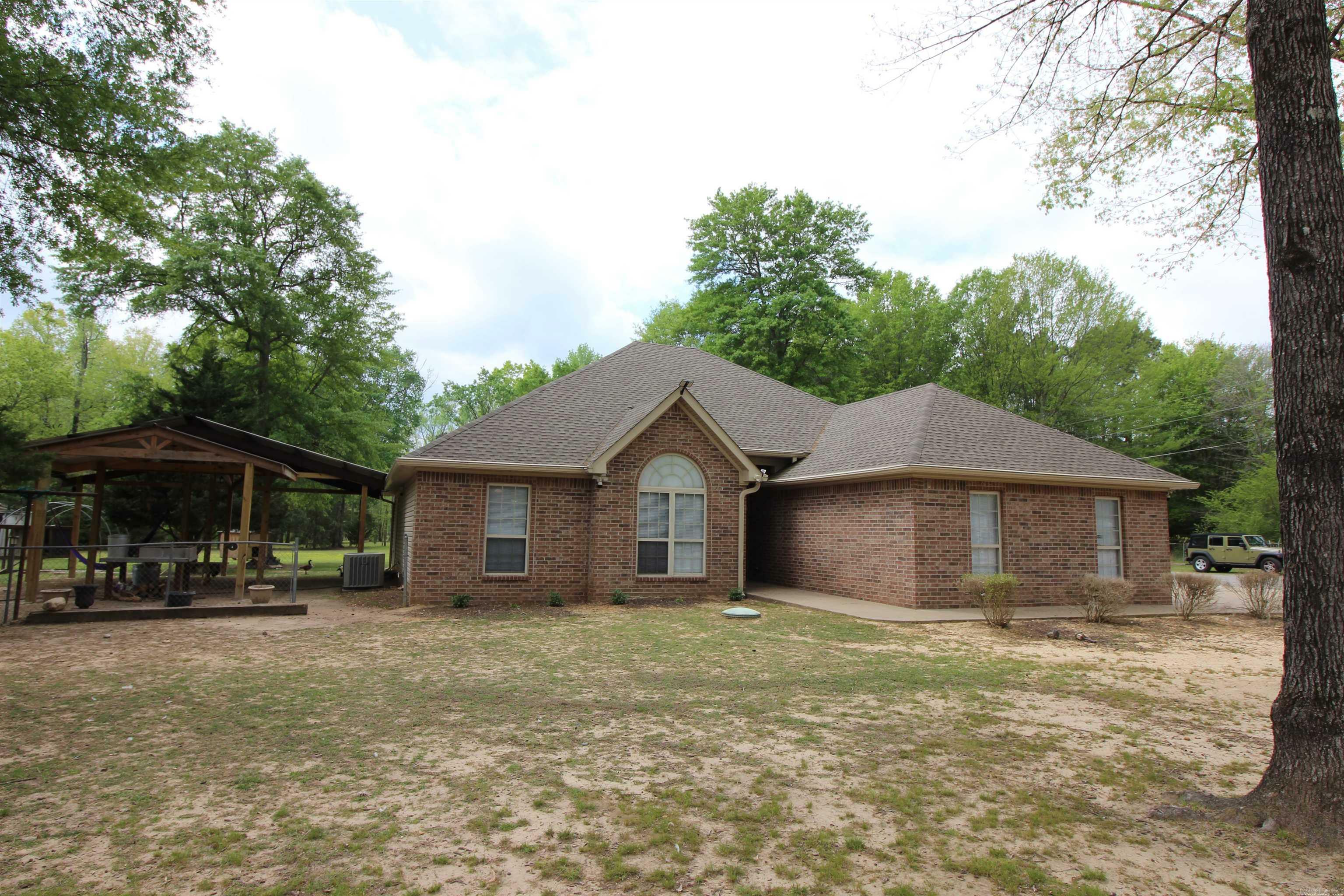 Property Photo: 24076 Gracie Layne Lane AR 72011