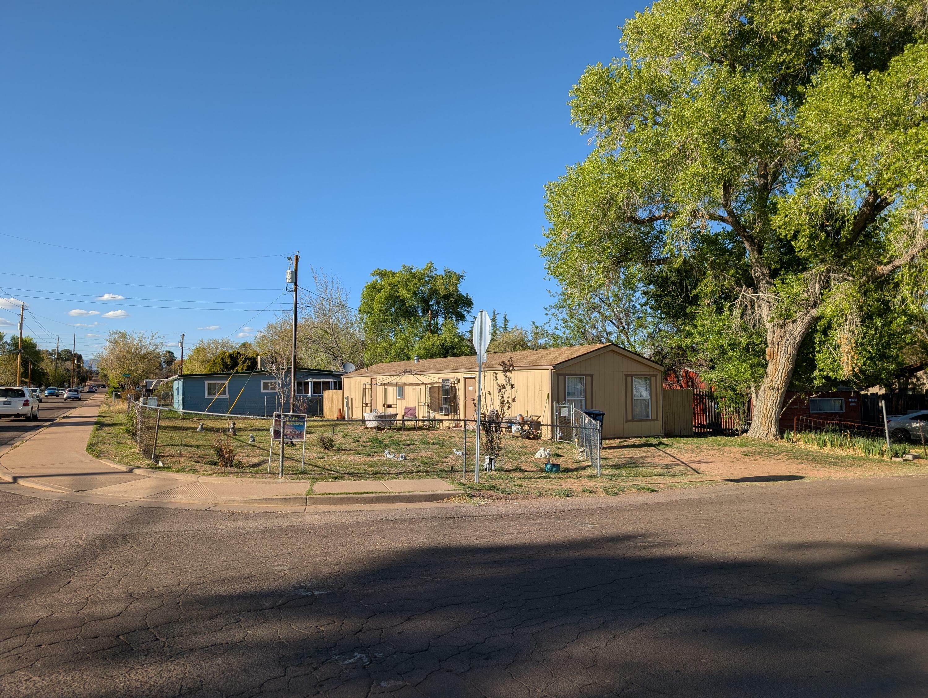 Property Photo: 503 S Colcord Road AZ 85541