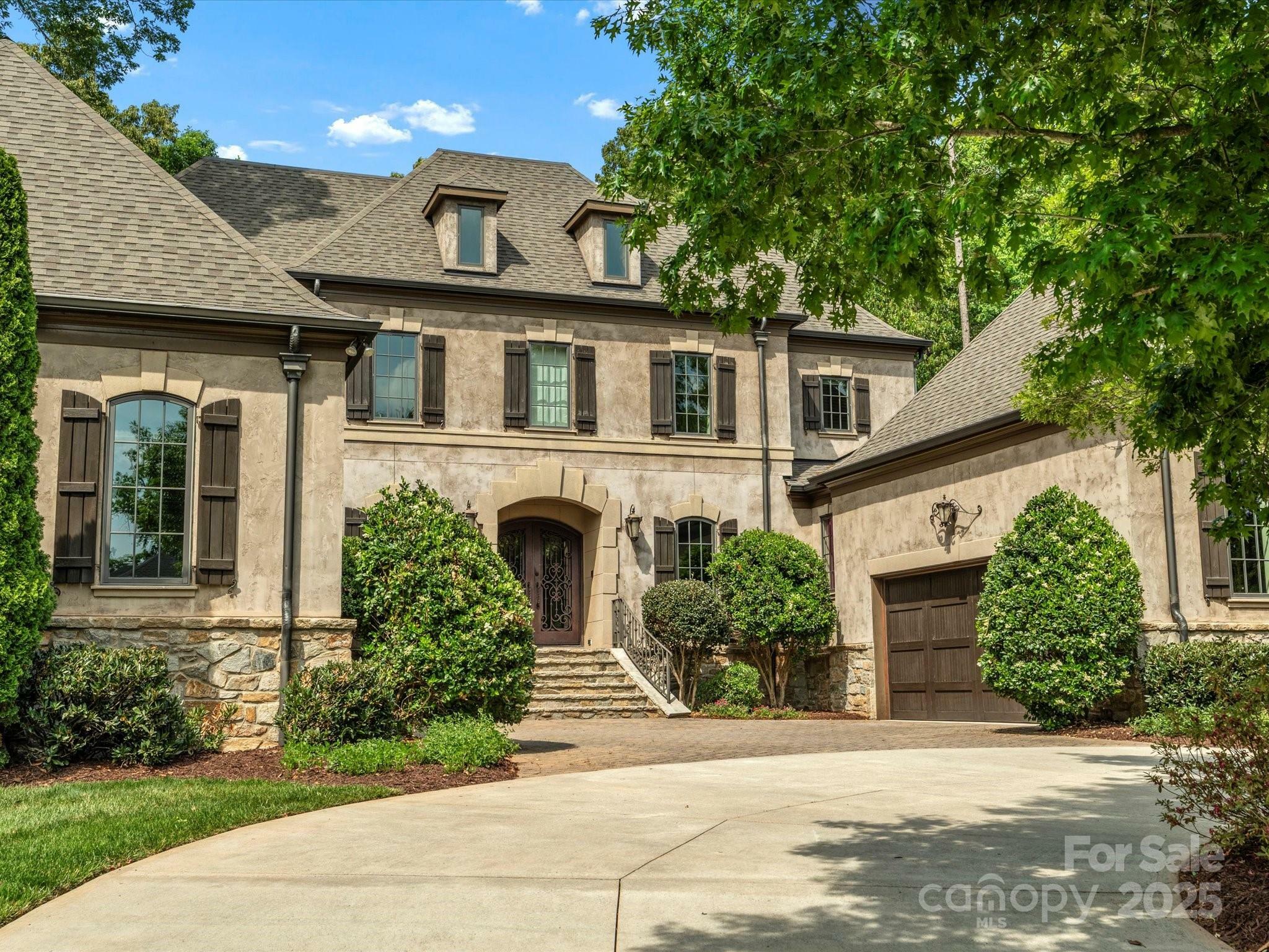 Property Photo: 7906 Skye Lochs Drive NC 28173