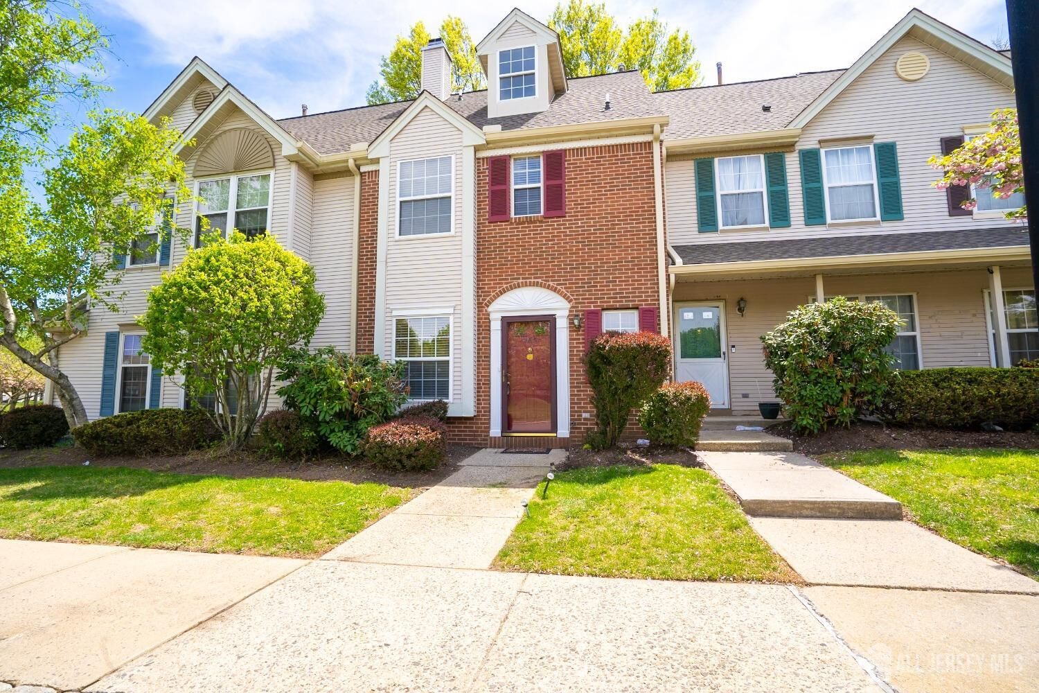 Property Photo:  163 Susan Court  NJ 08824 