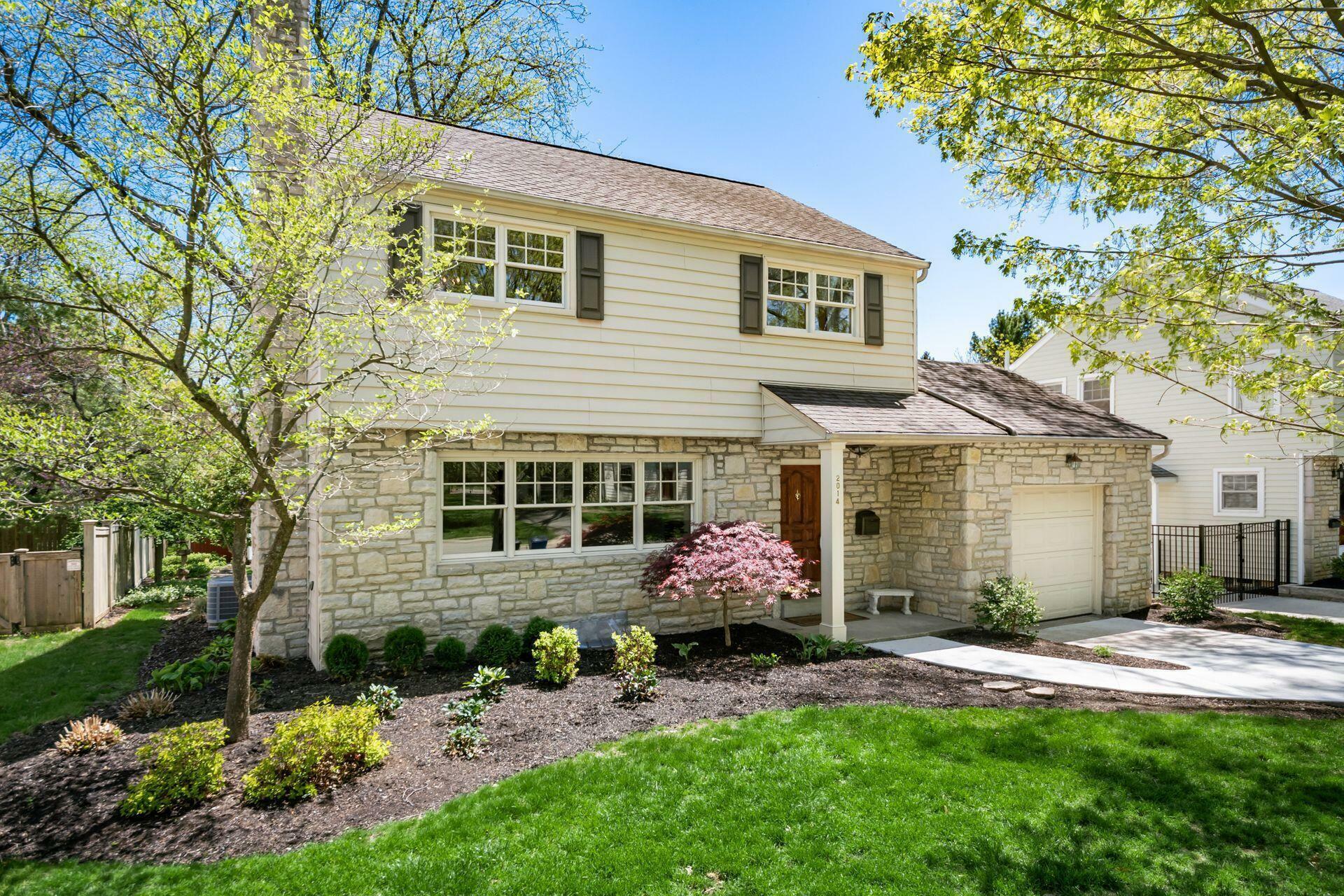 Property Photo: 2014 Edgemont N Road OH 43212