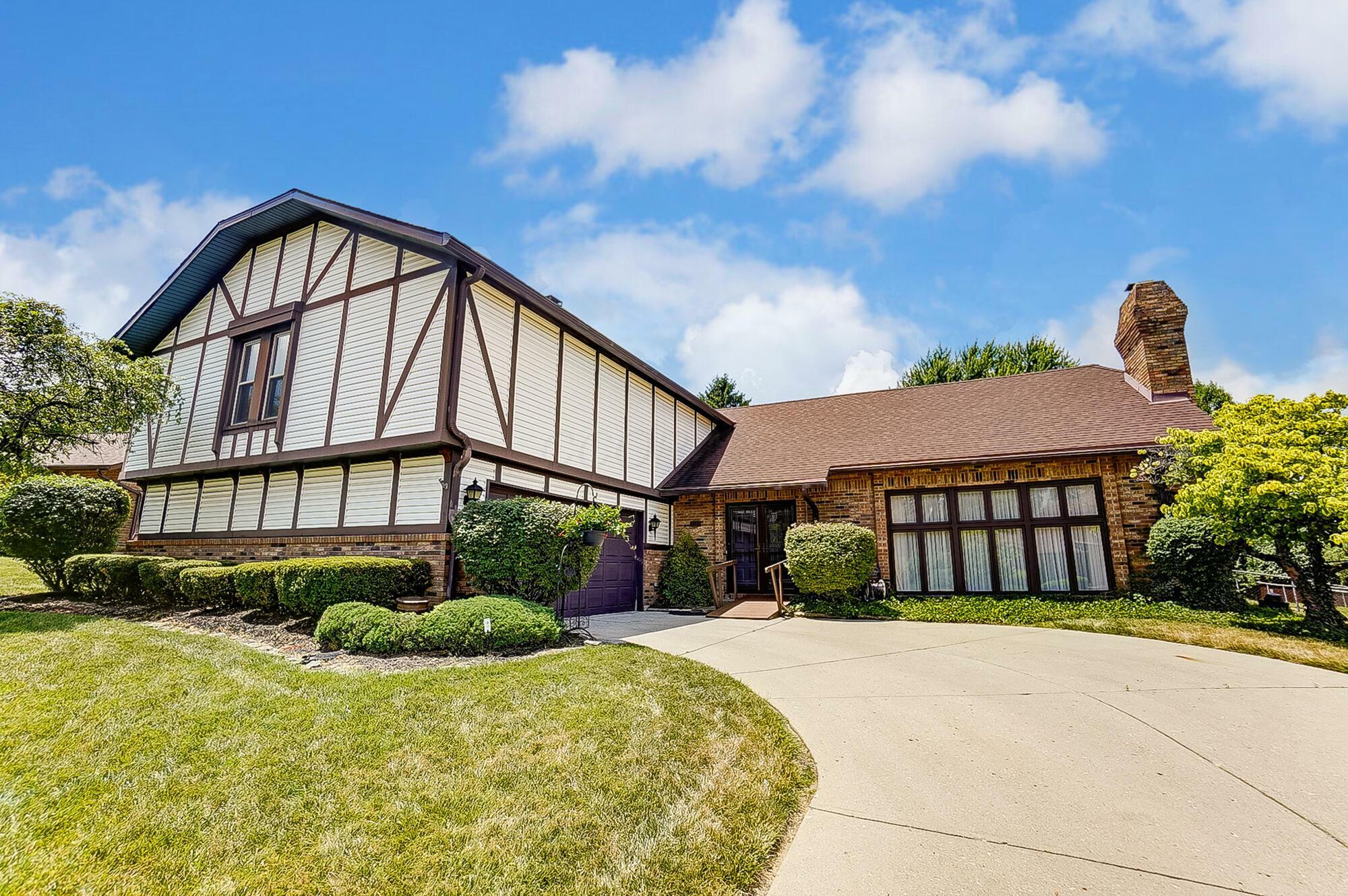 3033 Linmuth E Drive  Springfield OH 45503 photo