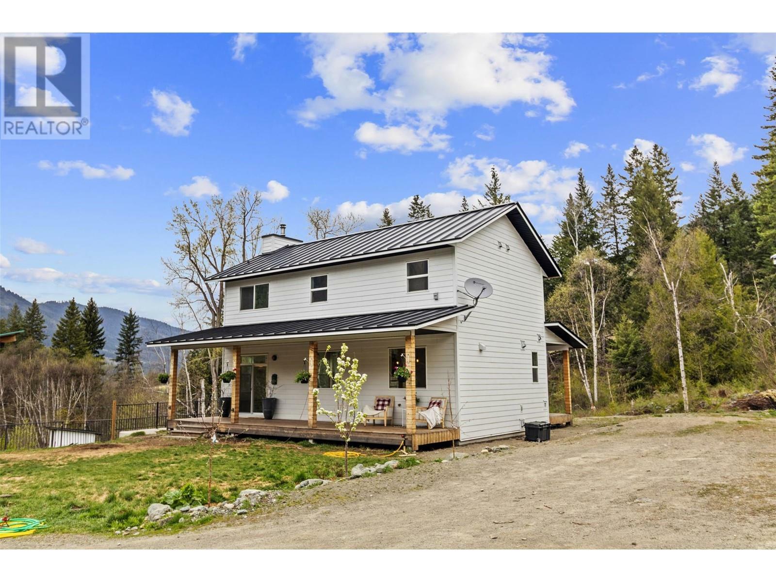 Property Photo:  5048 Heffley Louis Cr Road  BC V0E 1Z1 